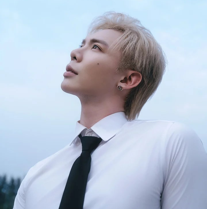 5 MV Vpop hot nhất từ đầu 2025: Hòa Minzy chiếm trọn 2 vị trí, SOOBIN - HIEUTHUHAI gây sốc- Ảnh 3. 5 MV Vpop hot nhất từ đầu 2025: Hòa Minzy chiếm trọn 2 vị trí, SOOBIN - HIEUTHUHAI gây sốc- Ảnh 3.