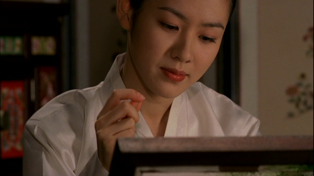 Son Ye Jin 20 tuổi đẹp kinh diễm trong tạo hình kỹ nữ: Thoáng lộ gáy thôi mà khán giả đã xuyến xao - Ảnh 3. Son Ye Jin 20 tuổi đẹp kinh diễm trong tạo hình kỹ nữ: Thoáng lộ gáy thôi mà khán giả đã xuyến xao - Ảnh 3.