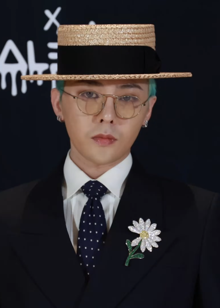 Sau vàng, matcha thì lightstick Sau vàng, matcha thì lightstick