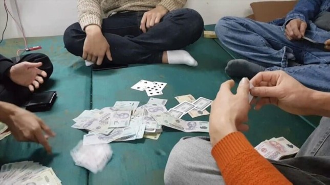 Rối loạn cờ bạc có thể khiến người trẻ tự sát - Ảnh 1. Rối loạn cờ bạc có thể khiến người trẻ tự sát - Ảnh 1.