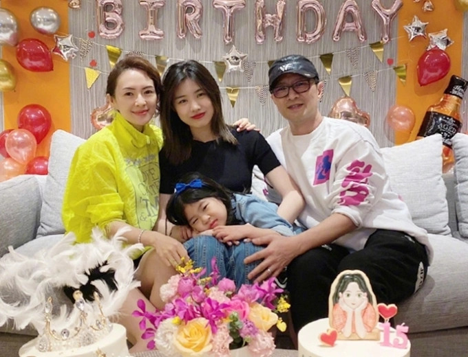 Con gái riêng của tình cũ Chương Tử Di trổ mã xinh đẹp ở tuổi 20: Visual nét, style chất chẳng thua idol Hàn- Ảnh 1. Con gái riêng của tình cũ Chương Tử Di trổ mã xinh đẹp ở tuổi 20: Visual nét, style chất chẳng thua idol Hàn- Ảnh 1.