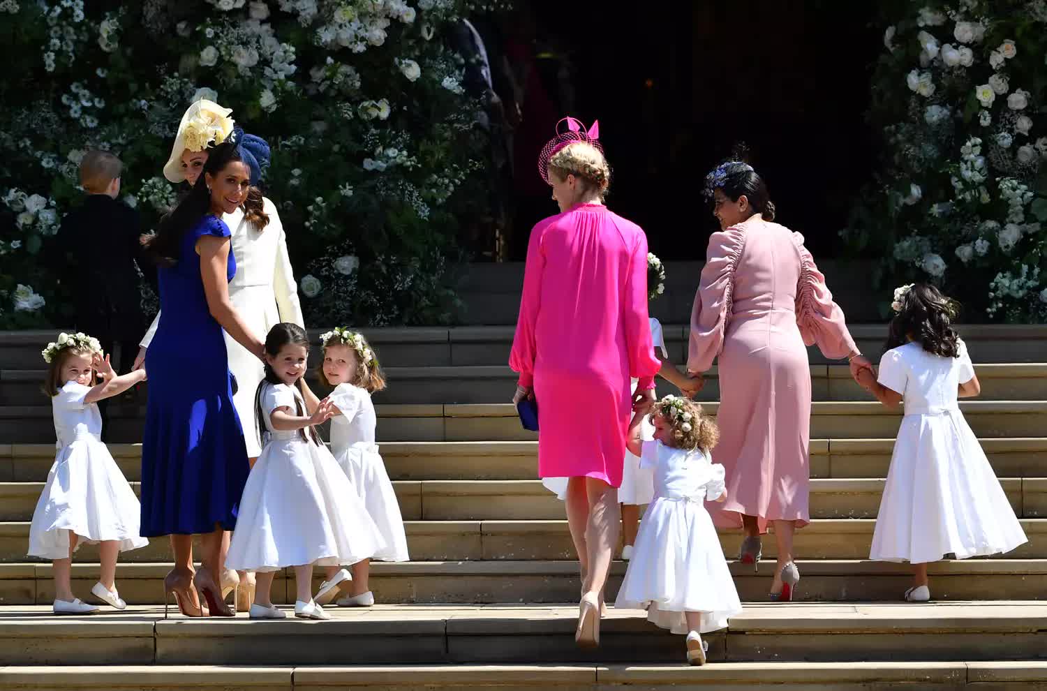 Meghan Markle và Kate Middleton: Cả hai đều khóc nức nở vì một chiếc váy?- Ảnh 3. Meghan Markle và Kate Middleton: Cả hai đều khóc nức nở vì một chiếc váy?- Ảnh 3.