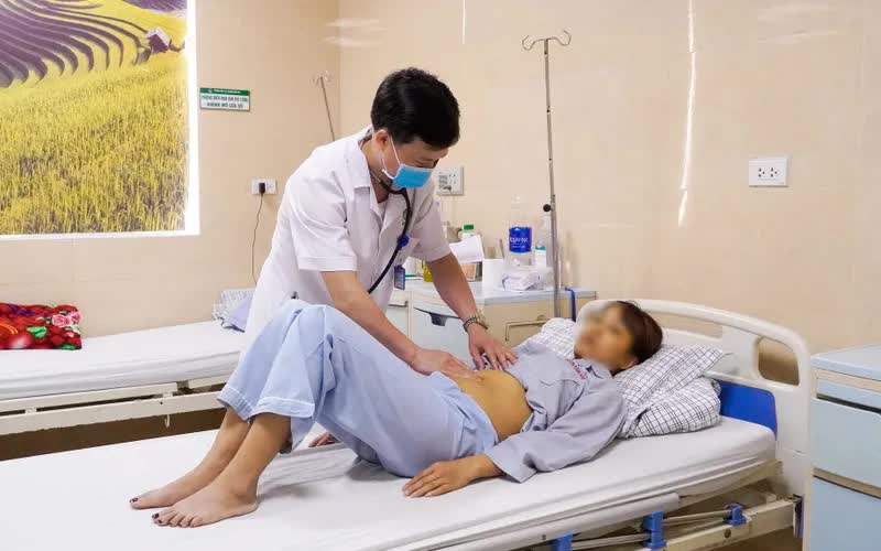 Một ca biến chứng nặng do viêm gan B điển hình ở người trẻ - Ảnh 1. Một ca biến chứng nặng do viêm gan B điển hình ở người trẻ - Ảnh 1.