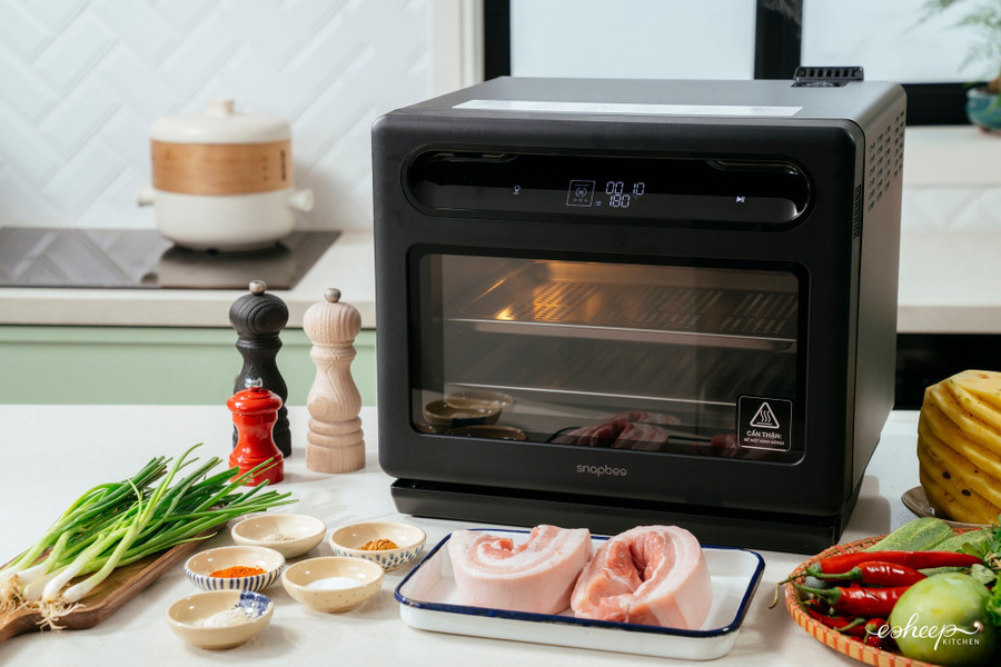 3 bước cực dễ làm thịt ba chỉ quay da phồng giòn rụm - Ảnh 2. 3 bước cực dễ làm thịt ba chỉ quay da phồng giòn rụm - Ảnh 2.