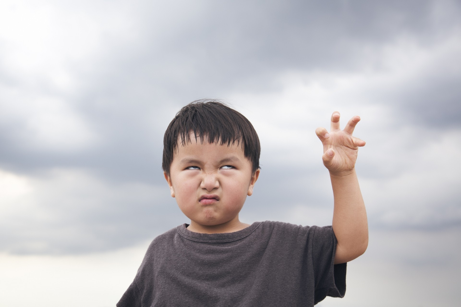 Nhà nào cũng mắc: 3 sai lầm khiến con cái mãi không lớn nổi- Ảnh 2. Nhà nào cũng mắc: 3 sai lầm khiến con cái mãi không lớn nổi- Ảnh 2.