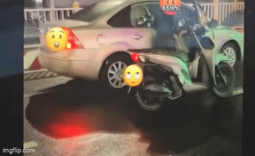 Người phụ nữ tạt đầu, đập vỡ kính ô tô khiến cả phố bức xúc: Mối quan hệ của 2 người - Ảnh 2.