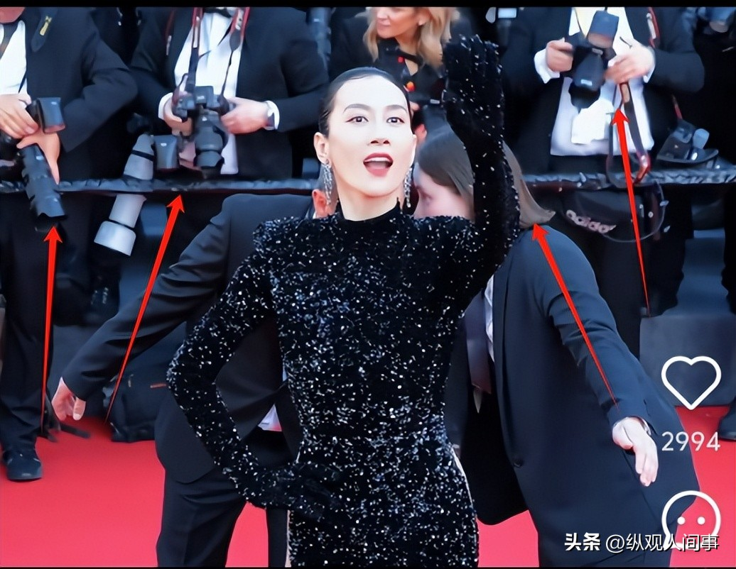 Chiêu trò của mỹ nhân Cbiz tại LHP Cannes 2025: Người bất chấp quy định, người “muối mặt” bị đuổi khỏi thảm đỏ - Ảnh 10. Chiêu trò của mỹ nhân Cbiz tại LHP Cannes 2025: Người bất chấp quy định, người “muối mặt” bị đuổi khỏi thảm đỏ - Ảnh 10.