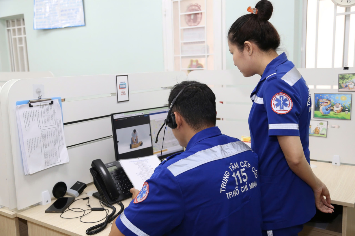 TP.HCM: Nữ nhân viên văn phòng sinh năm 2001 bị điện giật bất tỉnh vì dây sạc điện thoại - Ảnh 2. TP.HCM: Nữ nhân viên văn phòng sinh năm 2001 bị điện giật bất tỉnh vì dây sạc điện thoại - Ảnh 2.