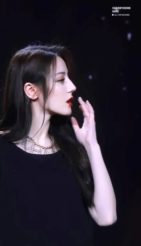 Những chiếc mũi khiến visual thăng hoa của dàn mỹ nhân Hoa ngữ, 1 nhân vật gây tranh cãi- Ảnh 7. Những chiếc mũi khiến visual thăng hoa của dàn mỹ nhân Hoa ngữ, 1 nhân vật gây tranh cãi- Ảnh 7.