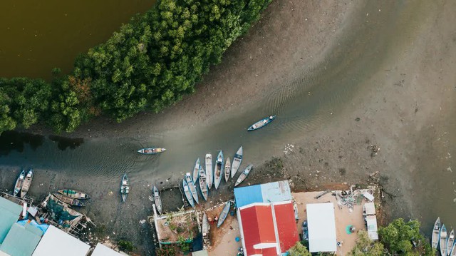 Phát hiện ngôi làng có duy nhất 1 đường vào gần Nha Trang, du khách ấn tượng với cảnh từ trên cao - Ảnh 8. Phát hiện ngôi làng có duy nhất 1 đường vào gần Nha Trang, du khách ấn tượng với cảnh từ trên cao - Ảnh 8.