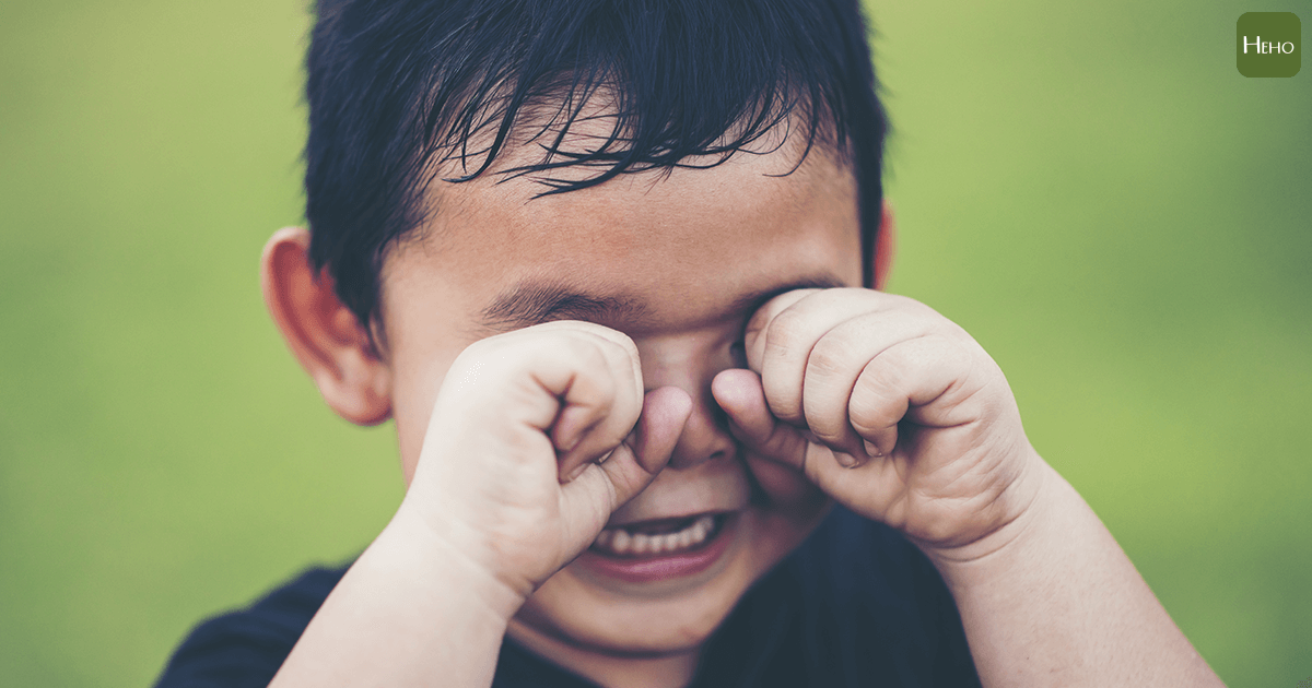 Nhà nào cũng mắc: 3 sai lầm khiến con cái mãi không lớn nổi- Ảnh 1. Nhà nào cũng mắc: 3 sai lầm khiến con cái mãi không lớn nổi- Ảnh 1.