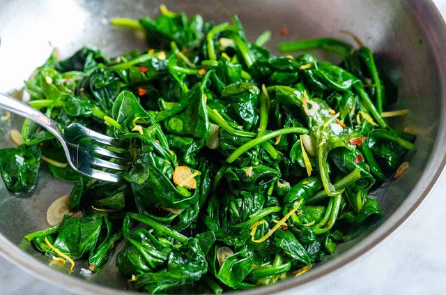 garlic-sauteed-spinach-1-1200-1747299994334300017635-1747405933805-17474059340211188155160.jpg