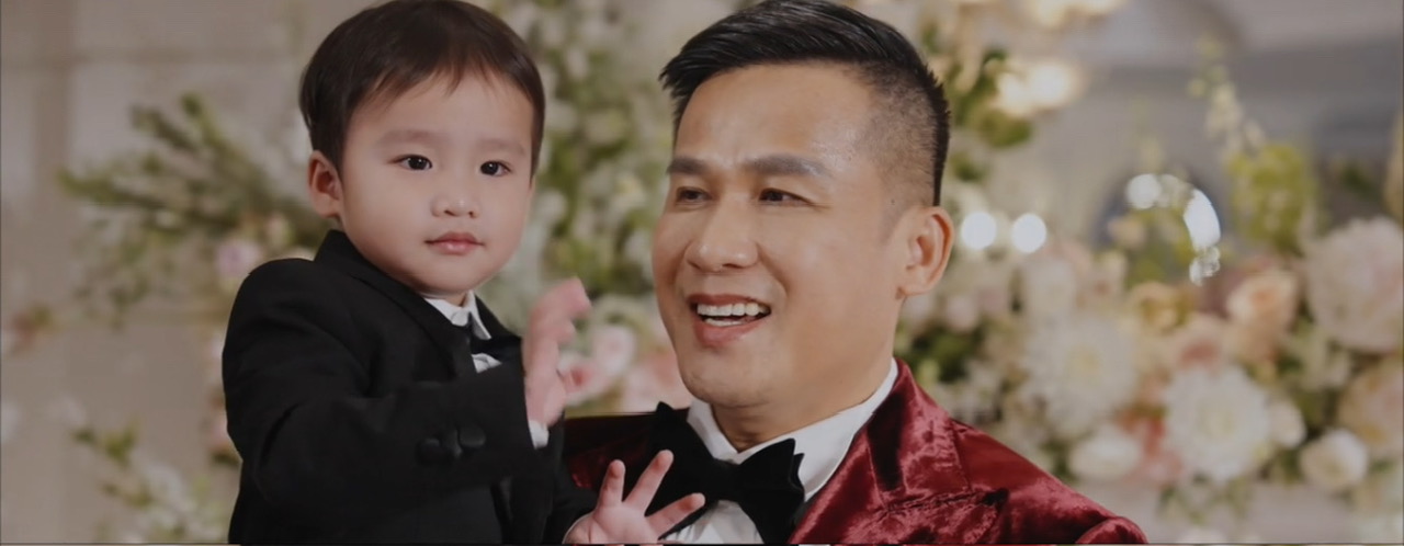 Hồ Quỳnh Hương công khai con trai trong đám cưới - Ảnh 2. Hồ Quỳnh Hương công khai con trai trong đám cưới - Ảnh 2.