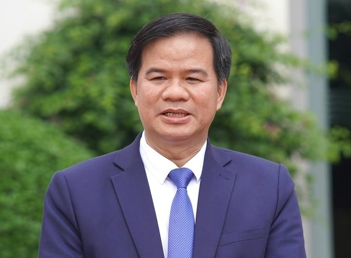 Giám đốc BV Bạch Mai nêu 3 giải pháp tài chính để người dân được miễn viện phí - Ảnh 1. Giám đốc BV Bạch Mai nêu 3 giải pháp tài chính để người dân được miễn viện phí - Ảnh 1.