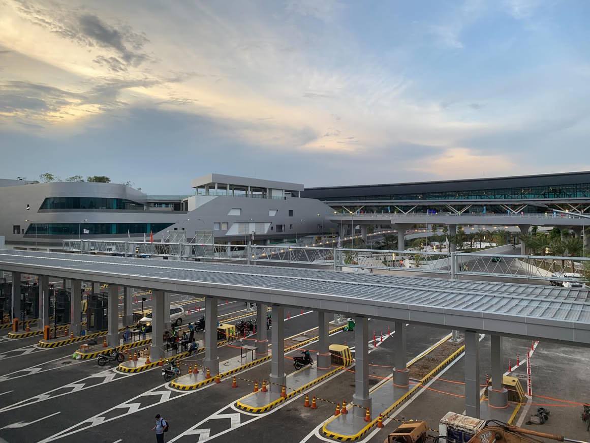 Không muốn trễ chuyến bay khi đến nhà ga T3, du khách thấy biển báo này phải &quot;quẹo gấp&quot; - Ảnh 4.