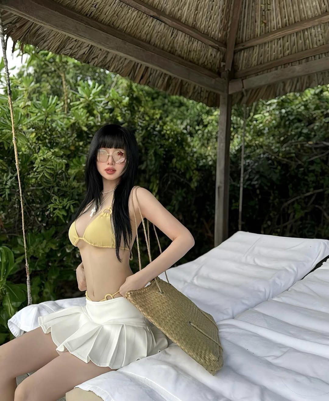 Bikini hè của Bikini hè của