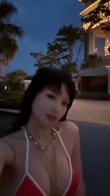 Bikini hè của Bikini hè của