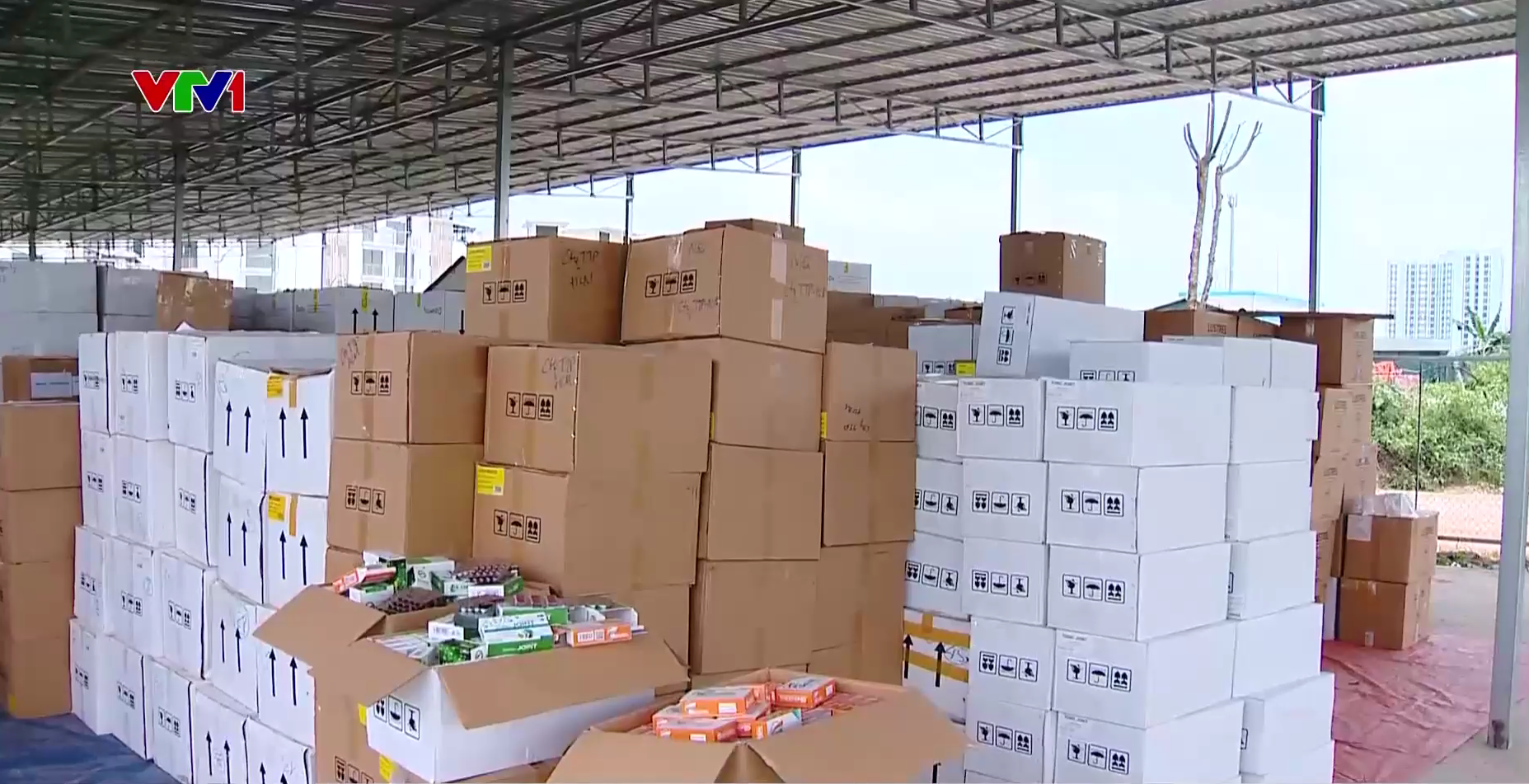 Đường dây 100 tấn thực phẩm sức khỏe giả: Thủ đoạn tinh vi, đánh vào tâm lý Đường dây 100 tấn thực phẩm sức khỏe giả: Thủ đoạn tinh vi, đánh vào tâm lý