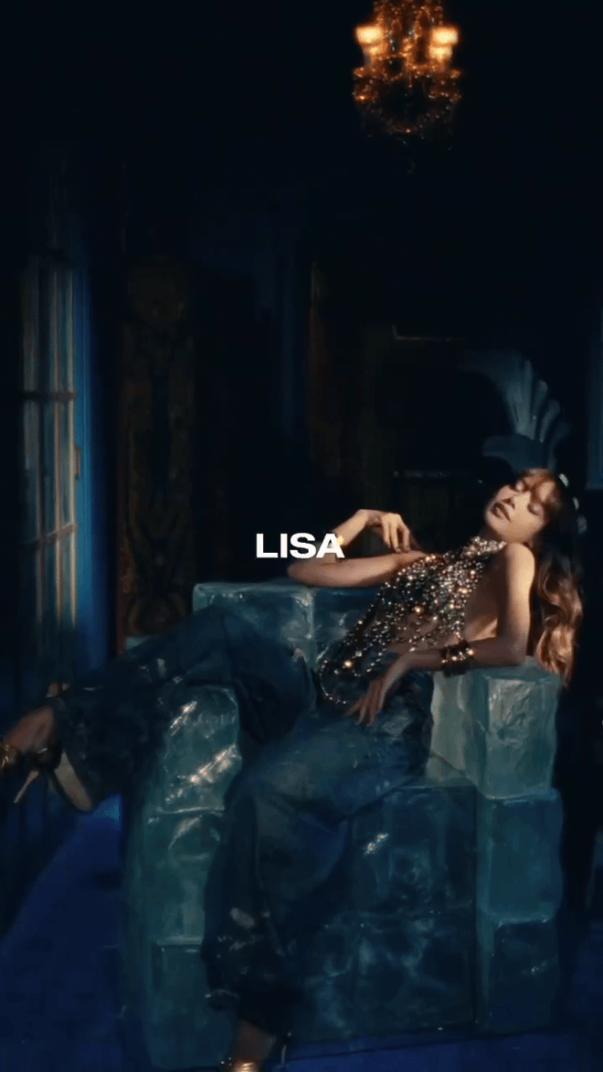 Lisa sexy điên đảo với loạt outfit không thể hợp hơn, tiếp tục có hình bóng local brand Việt- Ảnh 12. Lisa sexy điên đảo với loạt outfit không thể hợp hơn, tiếp tục có hình bóng local brand Việt- Ảnh 12.