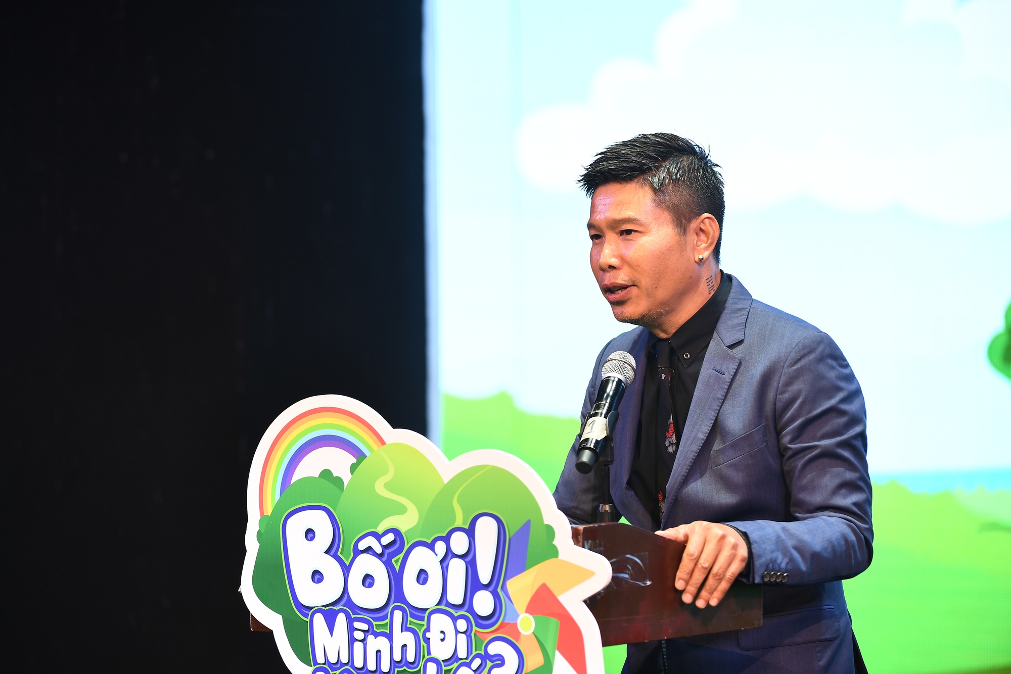 dao-dien-nguyen-nam-bac-leng-keng-phat-bieu-tai-su-kien-17474699056871968221931-1747470744025-1747470744550289242558-1747471509121-1747471509562703447356.jpg