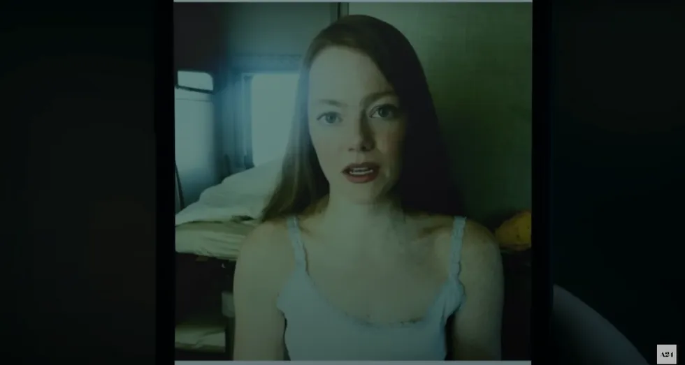 Clip hot: Minh tinh hạng A bị “tấn công” ngay trên thảm đỏ Cannes, bạn diễn phải ra tay giải cứu - Ảnh 5. Clip hot: Minh tinh hạng A bị “tấn công” ngay trên thảm đỏ Cannes, bạn diễn phải ra tay giải cứu - Ảnh 5.