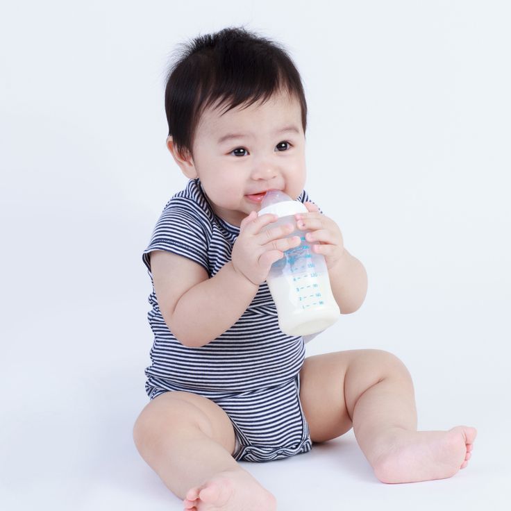 Nên cho trẻ dùng sữa công thức đến mấy tuổi? Khi nào là thời điểm phù hợp để cho trẻ chuyển sang dùng sữa tươi?- Ảnh 1. Nên cho trẻ dùng sữa công thức đến mấy tuổi? Khi nào là thời điểm phù hợp để cho trẻ chuyển sang dùng sữa tươi?- Ảnh 1.