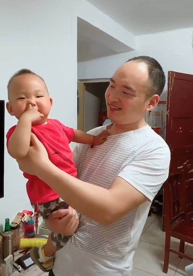 Ngày qua ngày nơm nớp sợ con trai không phải con ruột, ông bố quyết định đưa bé đi xét nghiệm ADN và cái kết sững sờ- Ảnh 4. Ngày qua ngày nơm nớp sợ con trai không phải con ruột, ông bố quyết định đưa bé đi xét nghiệm ADN và cái kết sững sờ- Ảnh 4.