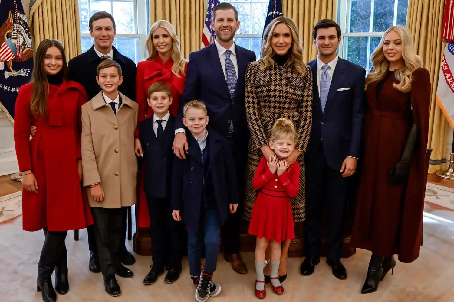 Con gái Tổng thống Mỹ Donald Trump sinh con đầu lòng: Hé lộ bức ảnh đầu tiên cùng tên em bé- Ảnh 4. Con gái Tổng thống Mỹ Donald Trump sinh con đầu lòng: Hé lộ bức ảnh đầu tiên cùng tên em bé- Ảnh 4.