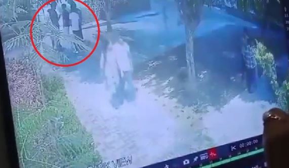 Đang nói chuyện điện thoại, nam thanh niên 30 tuổi bị sét đánh tử vong- Ảnh 2. Đang nói chuyện điện thoại, nam thanh niên 30 tuổi bị sét đánh tử vong- Ảnh 2.
