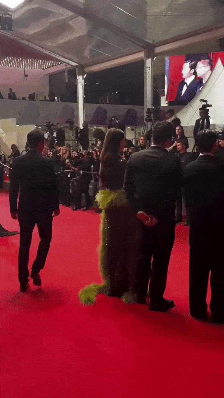 ezgif-882e734b622b83-1747556194332-17475561945491813522564.gif