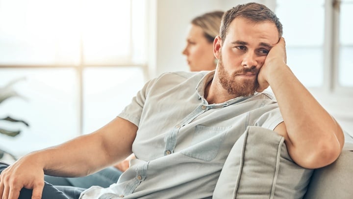 6 dấu hiệu cho thấy đàn ông chỉ giả vờ yêu bạn - Ảnh 3. 6 dấu hiệu cho thấy đàn ông chỉ giả vờ yêu bạn - Ảnh 3.