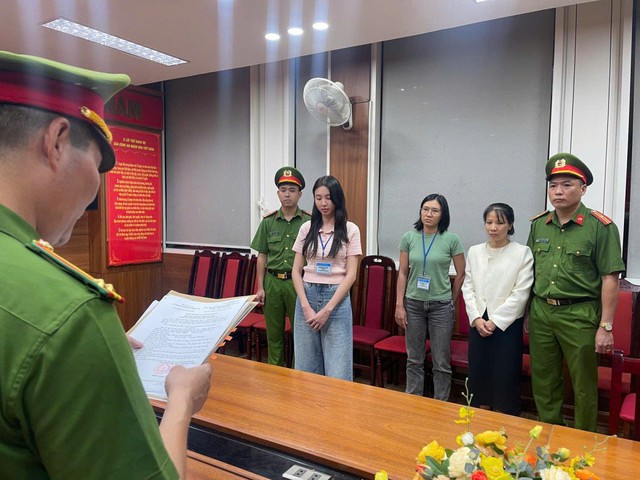 Vụ kẹo Kera: Hoa hậu Nguyễn Thúc Thùy Tiên đã nhận tiền hoa hồng 7 tỷ đồng - Ảnh 1. Vụ kẹo Kera: Hoa hậu Nguyễn Thúc Thùy Tiên đã nhận tiền hoa hồng 7 tỷ đồng - Ảnh 1.