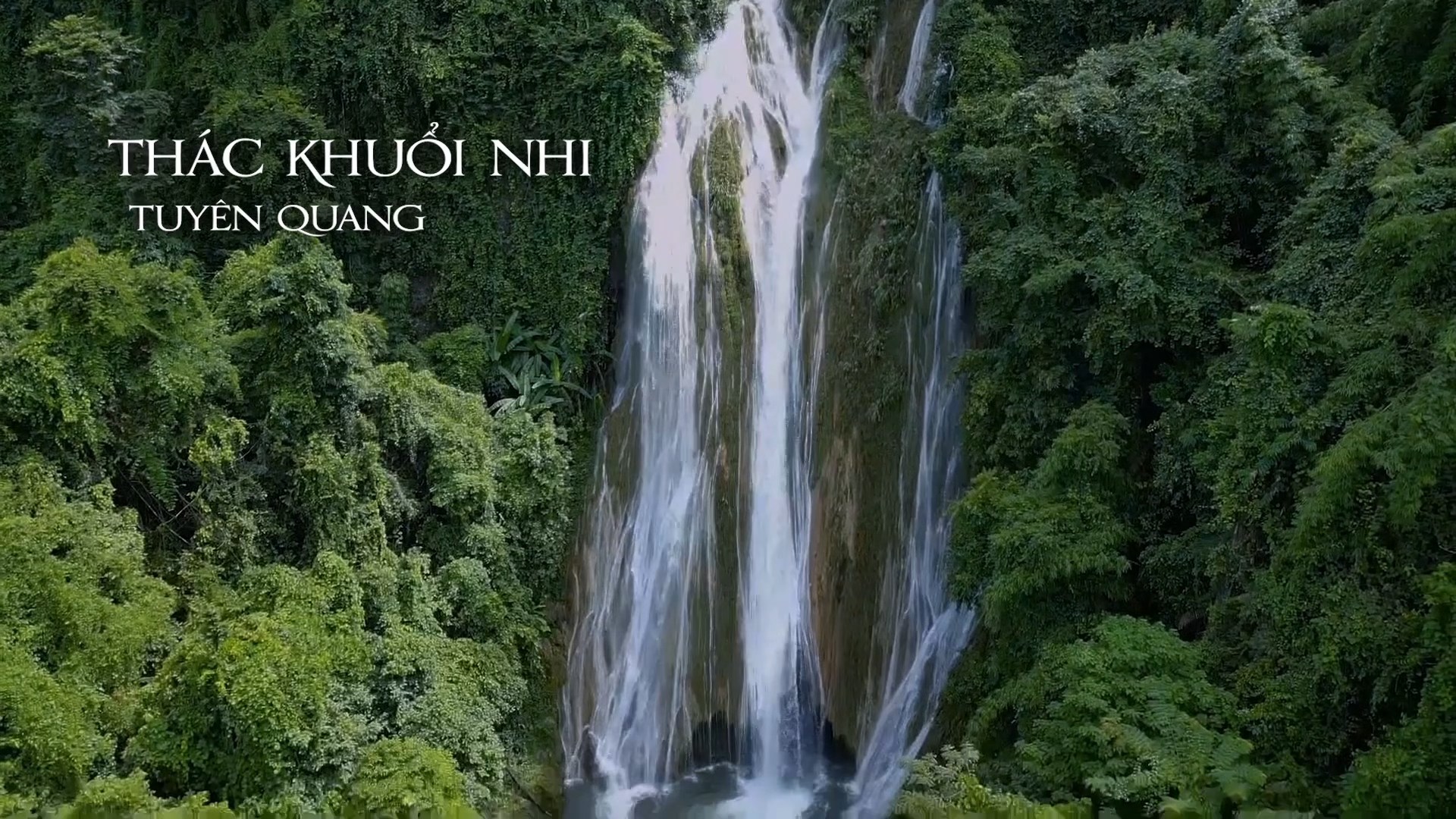 Dọc miền Đông Bắc cùng "Thám tử Kiên: Kỳ án không đầu" Cảnh đẹp "tuyệt đối điện ảnh" giữa sương mù, đá núi và ánh hoàng hôn - Ảnh 2. Dọc miền Đông Bắc cùng "Thám tử Kiên: Kỳ án không đầu" Cảnh đẹp "tuyệt đối điện ảnh" giữa sương mù, đá núi và ánh hoàng hôn - Ảnh 2.