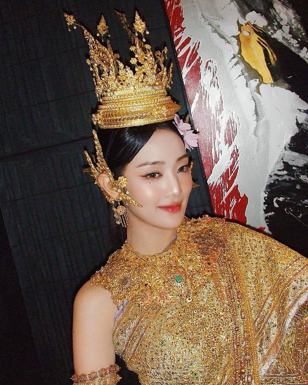 Bạn thân Lisa khoe cuộc sống như mơ: Ở siêu biệt thự, dùng thẻ tín dụng không hạn mức- Ảnh 4. Bạn thân Lisa khoe cuộc sống như mơ: Ở siêu biệt thự, dùng thẻ tín dụng không hạn mức- Ảnh 4.
