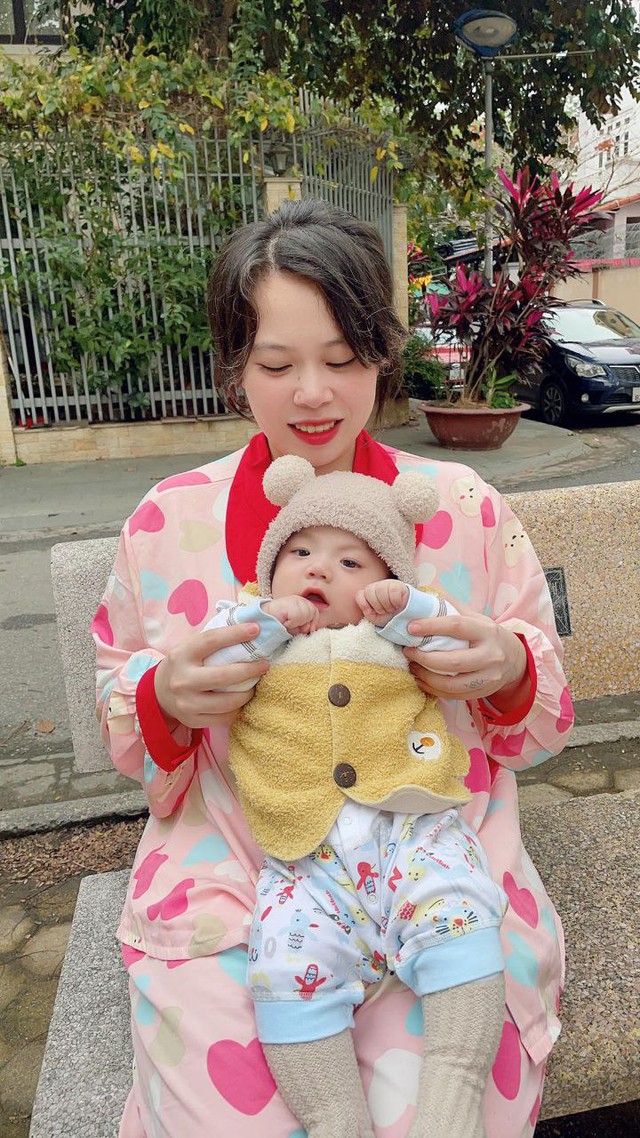 Vật lộn chọn sữa cho con bị dị ứng đạm sữa bò trong điều kiện kinh tế không quá xuất sắc, mẹ bỉm chia sẻ kinh nghiệm để có được 1 em bé 19 tháng nặng 17kg- Ảnh 1. Vật lộn chọn sữa cho con bị dị ứng đạm sữa bò trong điều kiện kinh tế không quá xuất sắc, mẹ bỉm chia sẻ kinh nghiệm để có được 1 em bé 19 tháng nặng 17kg- Ảnh 1.