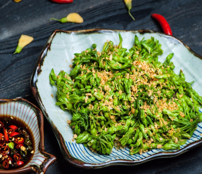 Từ loài hoa leo dại trong rừng trở thành món đặc sản nở rộ khi hè đến, hái một nắm đủ làm bát gỏi hoa thanh mát, giải độc, giảm cân, đẹp dáng - Ảnh 5. Từ loài hoa leo dại trong rừng trở thành món đặc sản nở rộ khi hè đến, hái một nắm đủ làm bát gỏi hoa thanh mát, giải độc, giảm cân, đẹp dáng - Ảnh 5.
