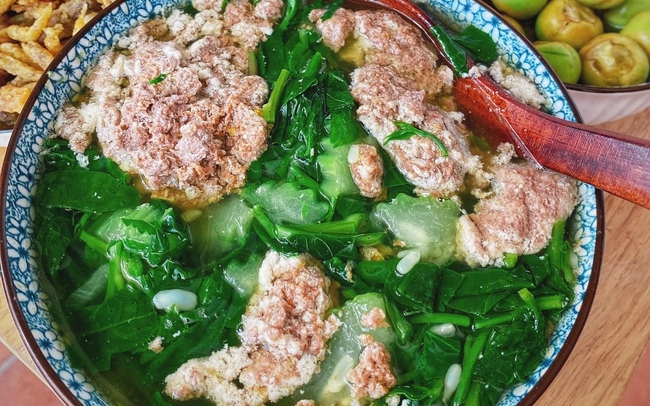 loai-rau-nau-len-nhon-nhot-bo-nhu-nhan-sam1-1747570095355480683764-322-0-728-650-crop-1747622327048152516882.jpg