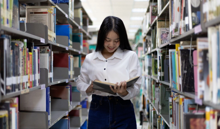 Lần đầu tiên nhân viên thư viện, y tế trường học được đề xuất hưởng phụ cấp - Ảnh 1. Lần đầu tiên nhân viên thư viện, y tế trường học được đề xuất hưởng phụ cấp - Ảnh 1.