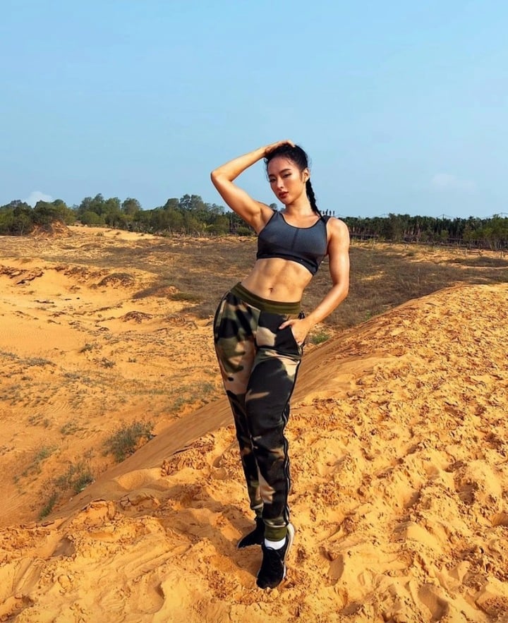 Thân hình ngày càng 'vạm vỡ' khó tin của Angela Phương Trinh - Ảnh 10. Thân hình ngày càng 'vạm vỡ' khó tin của Angela Phương Trinh - Ảnh 10.