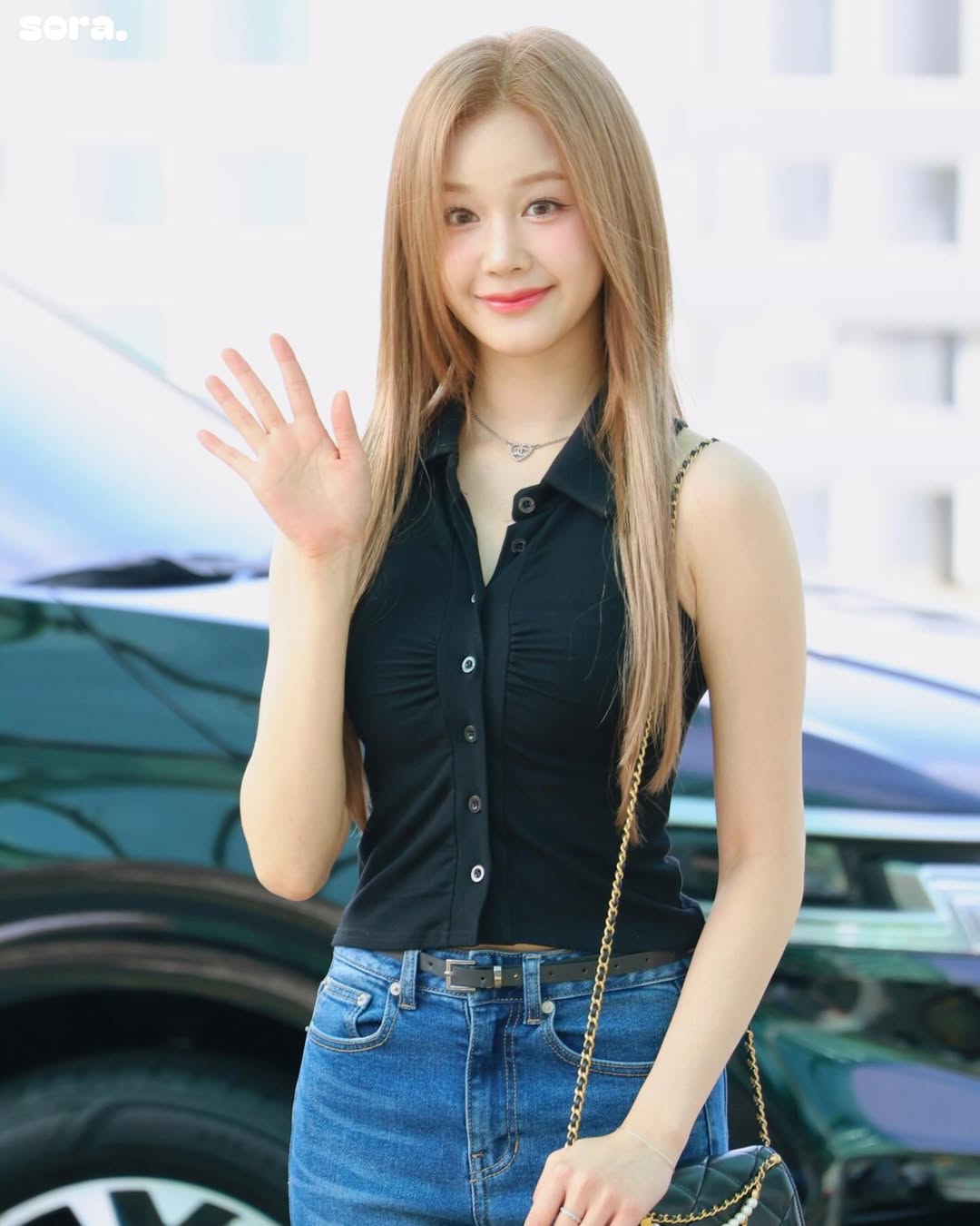 Nữ thần Kpop thế hệ mới đổi tóc thôi cũng viral cõi mạng, netizen Việt gọi tên Huyền Baby- Ảnh 1. Nữ thần Kpop thế hệ mới đổi tóc thôi cũng viral cõi mạng, netizen Việt gọi tên Huyền Baby- Ảnh 1.