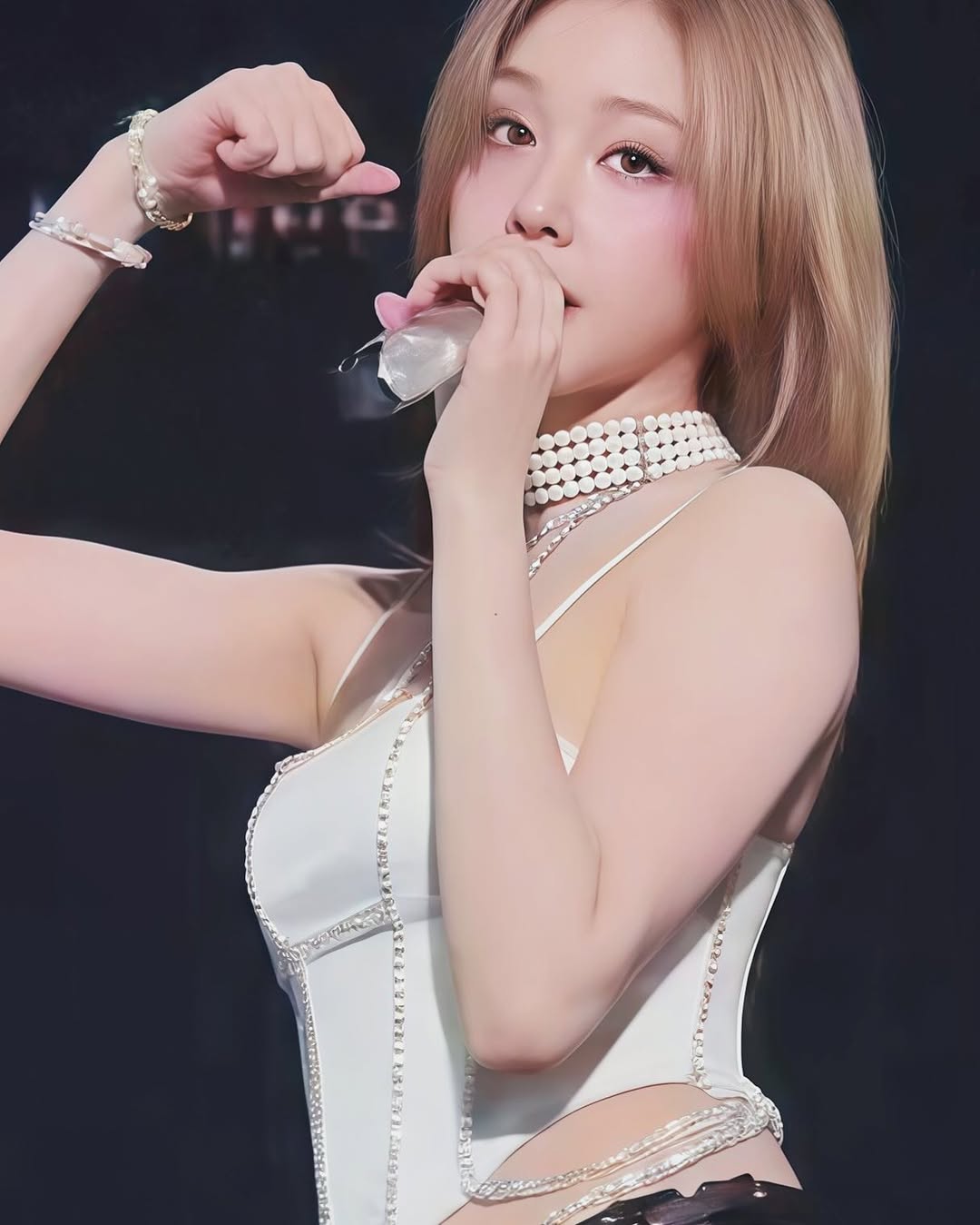 Nữ thần Kpop thế hệ mới đổi tóc thôi cũng viral cõi mạng, netizen Việt gọi tên Huyền Baby- Ảnh 9. Nữ thần Kpop thế hệ mới đổi tóc thôi cũng viral cõi mạng, netizen Việt gọi tên Huyền Baby- Ảnh 9.