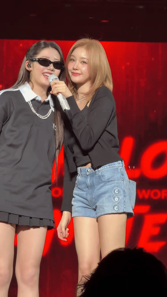 Nữ thần Kpop thế hệ mới đổi tóc thôi cũng viral cõi mạng, netizen Việt gọi tên Huyền Baby- Ảnh 5. Nữ thần Kpop thế hệ mới đổi tóc thôi cũng viral cõi mạng, netizen Việt gọi tên Huyền Baby- Ảnh 5.
