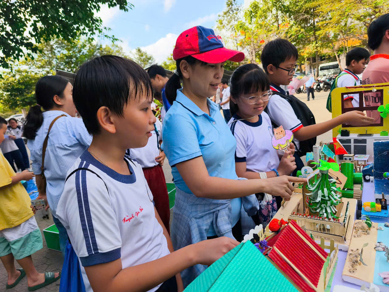 TP HCM: Công bố tỉ lệ chọi vào lớp 6 ở 3 trường nổi tiếng ở TP Thủ Đức - Ảnh 1. TP Thủ Đức- TP HCM công bố tỉ lệ chọi vào lớp 6 ở 3 trường nổi tiếng - Ảnh 1.