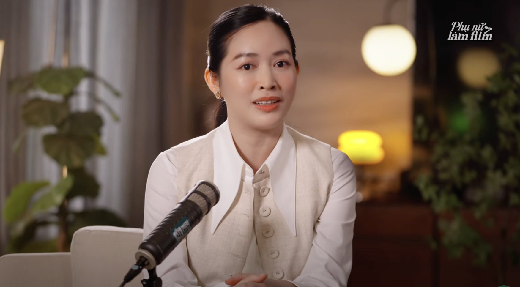Đinh Ngọc Diệp: Hành động mang đồ hiệu đi cho và 1 câu nói khiến Victor Vũ nhớ mãi - Ảnh 2. Đinh Ngọc Diệp: Hành động mang đồ hiệu đi cho và 1 câu nói khiến Victor Vũ nhớ mãi - Ảnh 2.