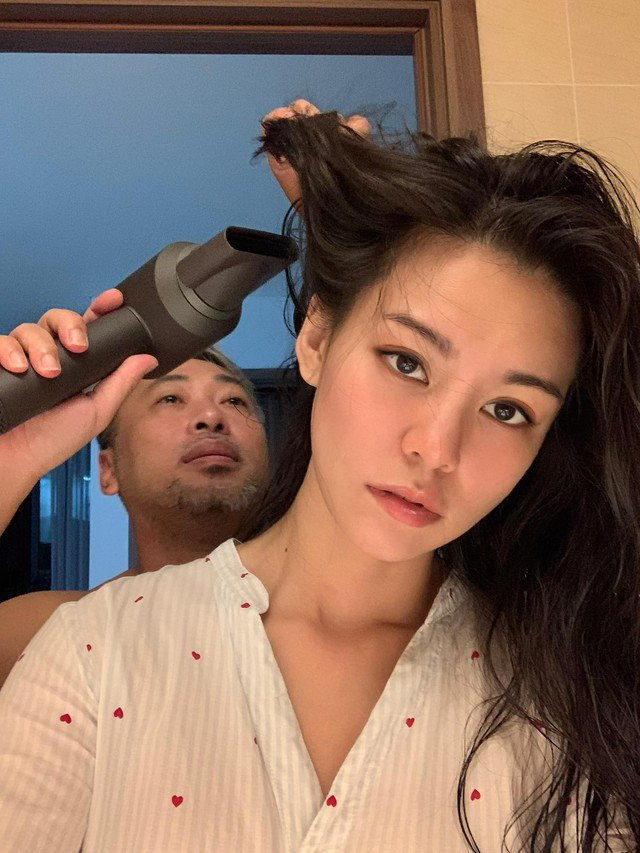 Đạo diễn Nguyễn Quang Dũng và bạn gái kém 11 tuổi: Chung nhà vài năm nay, ai cũng giục nhưng chưa có kế hoạch đám cưới- Ảnh 8. Đạo diễn Nguyễn Quang Dũng và bạn gái kém 11 tuổi: Chung nhà vài năm nay, ai cũng giục nhưng chưa có kế hoạch đám cưới- Ảnh 8.