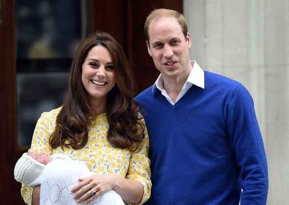 Công chúa Charlotte mừng sinh nhật tuổi 10: Cột mốc ý nghĩa với gia đình Thân vương xứ Wales- Ảnh 2. Công chúa Charlotte mừng sinh nhật tuổi 10: Cột mốc ý nghĩa với gia đình Thân vương xứ Wales- Ảnh 2.
