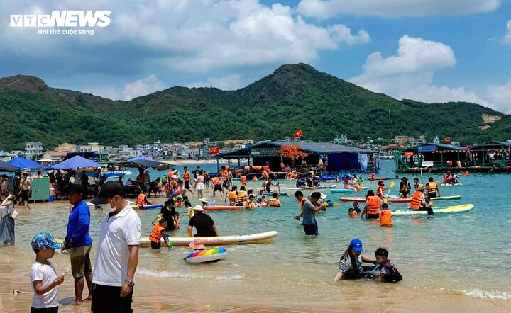 Bình Định 'siết' hoạt động mô tô nước sau vụ bé gái 8 tuổi thiệt mạng - Ảnh 1. Bình Định 'siết' hoạt động mô tô nước sau vụ bé gái 8 tuổi thiệt mạng - Ảnh 1.