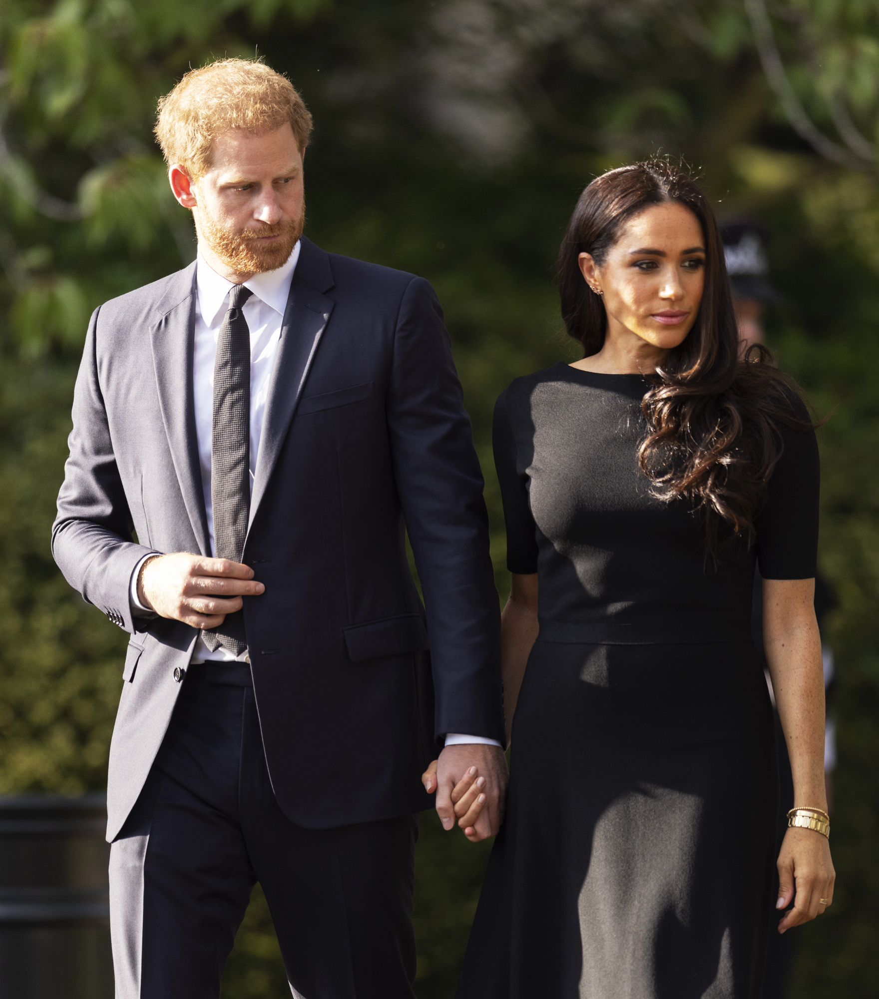 Chuyện gì xảy ra nếu vợ chồng Harry và Meghan bị tước toàn bộ tước hiệu hoàng gia?- Ảnh 2. Chuyện gì xảy ra nếu vợ chồng Harry và Meghan bị tước toàn bộ tước hiệu hoàng gia?- Ảnh 2.