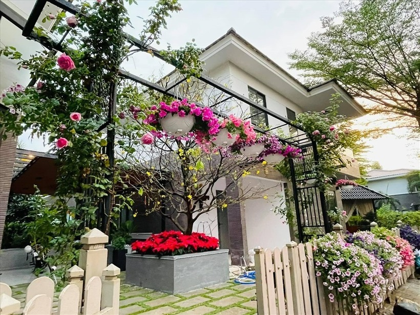 Cuộc sống của nữ nghệ sĩ sống trong biệt thự 500m2 tại quận Bình Tân, 40 tuổi sinh con, không lấy chồng - Ảnh 6. Cuộc sống của nữ nghệ sĩ sống trong biệt thự 500m2 tại quận Bình Tân, 40 tuổi sinh con, không lấy chồng - Ảnh 6.