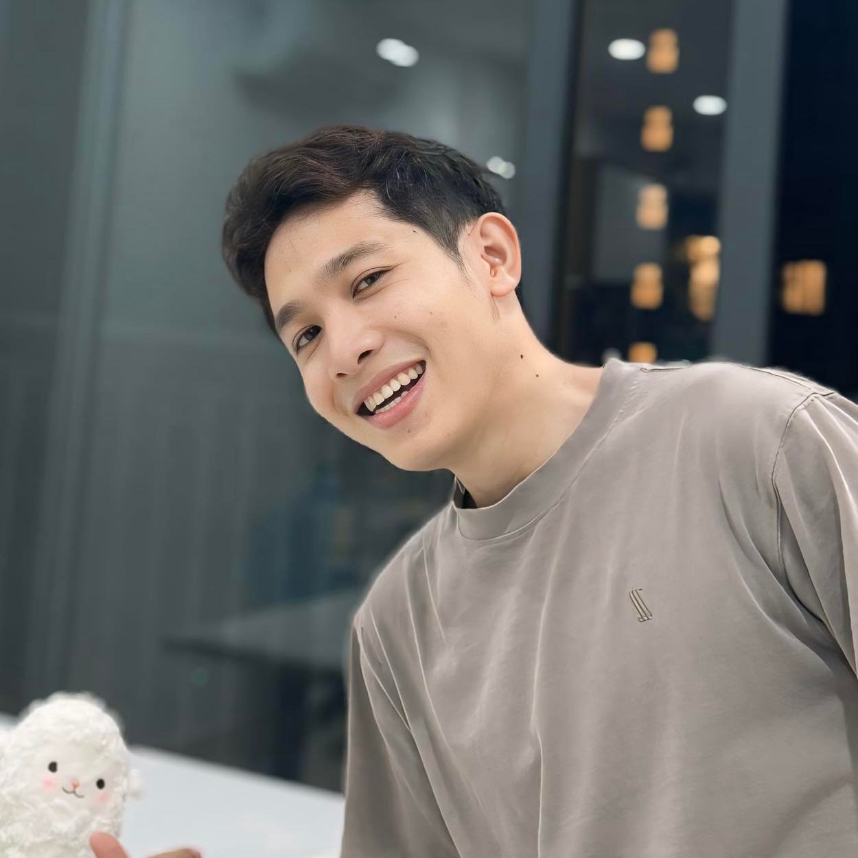 Chàng trai TP.HCM làm hoa bằng kem 'thật còn hơn cả hoa thật' - Ảnh 9. Chàng trai TP.HCM làm hoa bằng kem 'thật còn hơn cả hoa thật' - Ảnh 9.